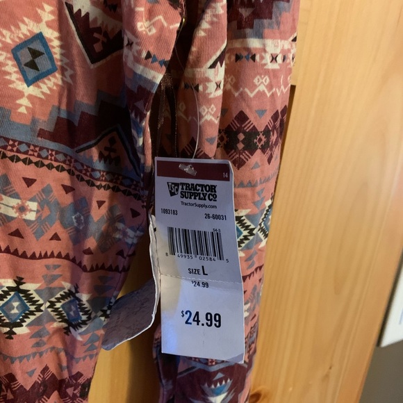 NEW! Women’s Legacy Falls Aztec Print Pullover - Picture 2 of 8